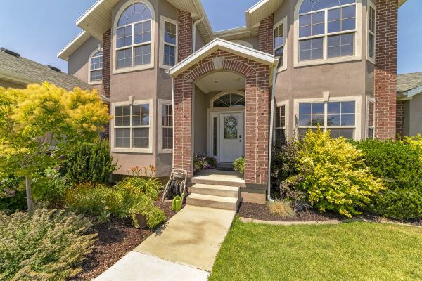 Cost of Transom Window Replacement in Brick